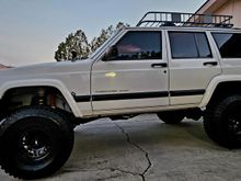 4.5" lift, 31x10.50r15 on Rough Country 82 Series Wheels 