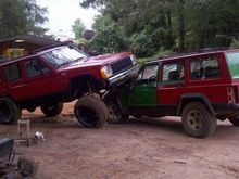 flexin on a wreaked 2wd cherokee before we hauled it ot the crusher