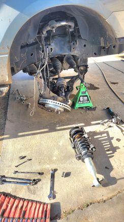 Getting real quick at tearing the front end down