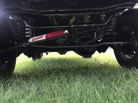 New stabilizer and ZJ tie rod upgrade installed 