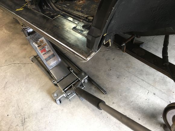 I just lined up the rear with my cut & fold rear fender.