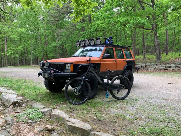 I built a new roof rack out of aluminum tube and used 8 inch kc hid lights.