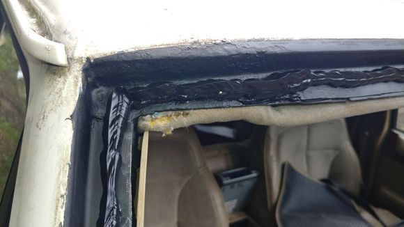 Urethane applied ready for the windshield.
