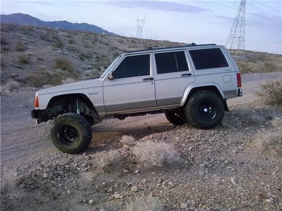 testing the tire clearance with the fender cut.