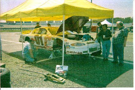 01 Hooter's Cup car at Ace Speedway