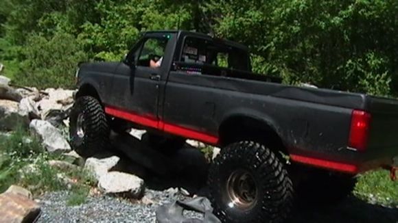 38s dana 44 front 9 inch rear five years later this was my first vehichle