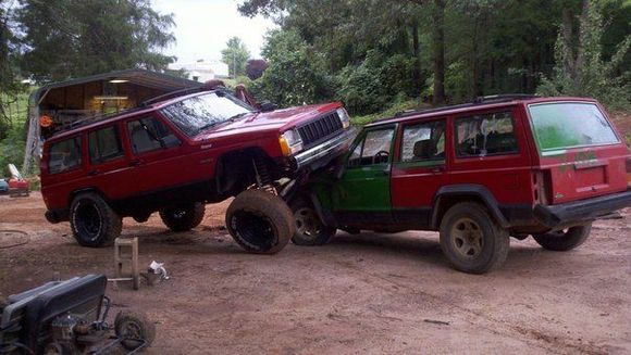 flexin on a wreaked 2wd cherokee before we hauled it ot the crusher