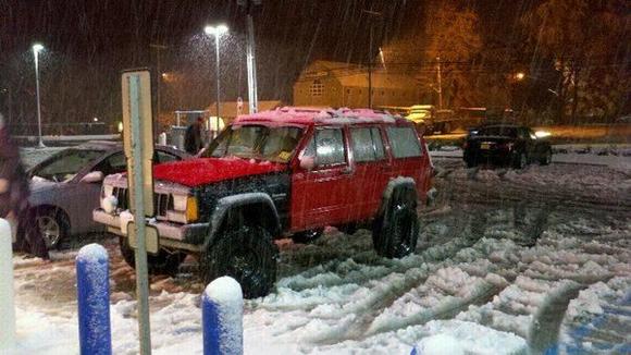 jeep in oct snow