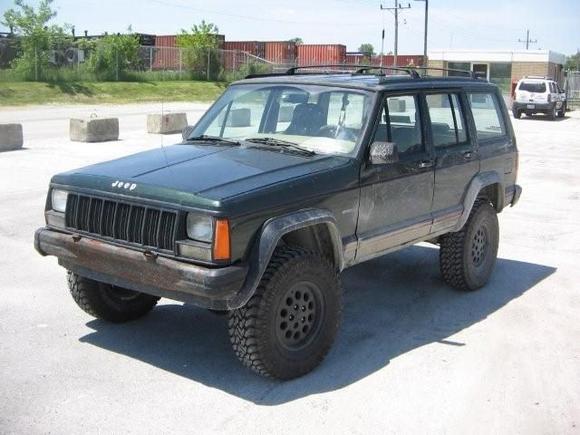 Left 3/4 view.  Doors were pre-dented to make me not worry so much about trail damage.  Thanks to the PO for that!  :-)