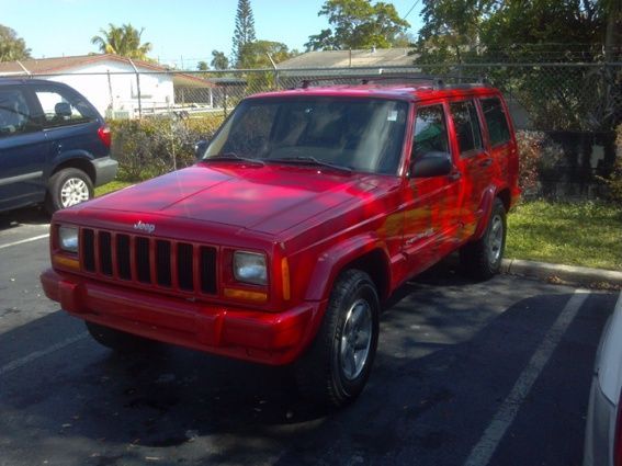 i had been looking for a nice stock xj and randomly found this one at work (Gunther VW) about to go to auction.