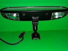 See it here in the windshield mount shoe. 