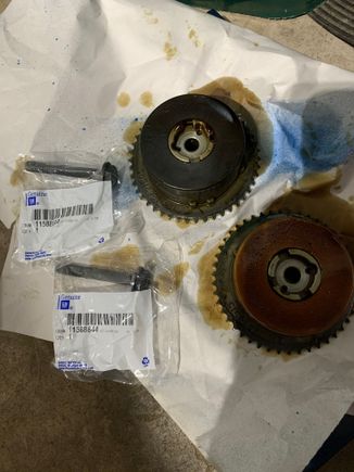 These bolts fasten the phasers to the camshafts 