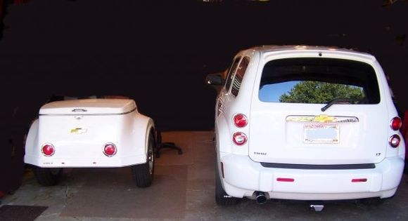 The HHR still has OEM HHR badges 