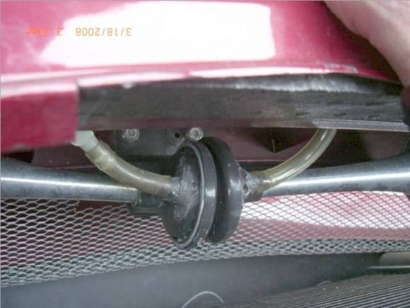 TopviewoflicensebracketboltsCIMG9935