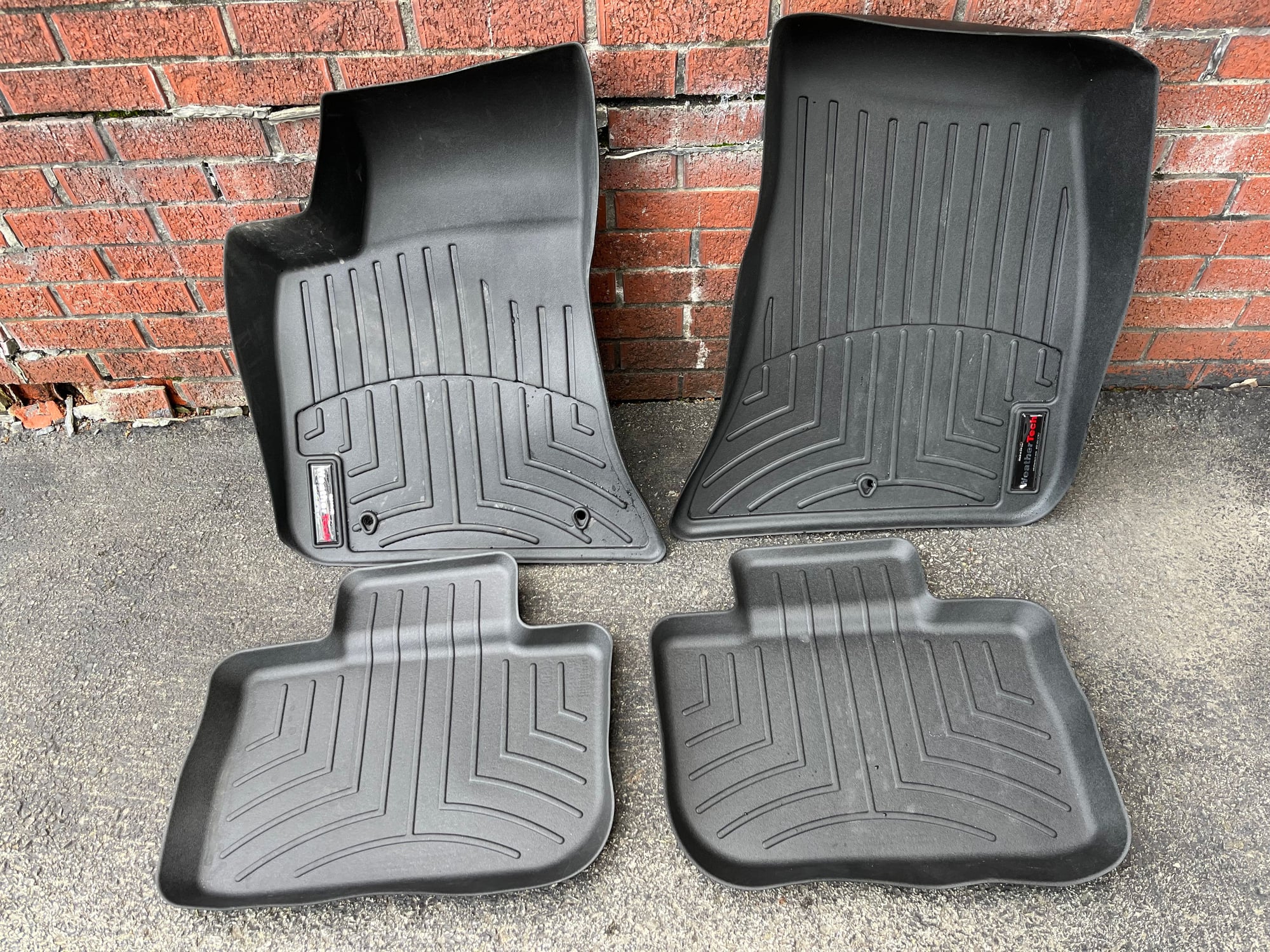 Interior/Upholstery - Weathertech mats and cover - Used - 2020 to 2022 Chrysler 300 - Greensburg, PA 15601, United States