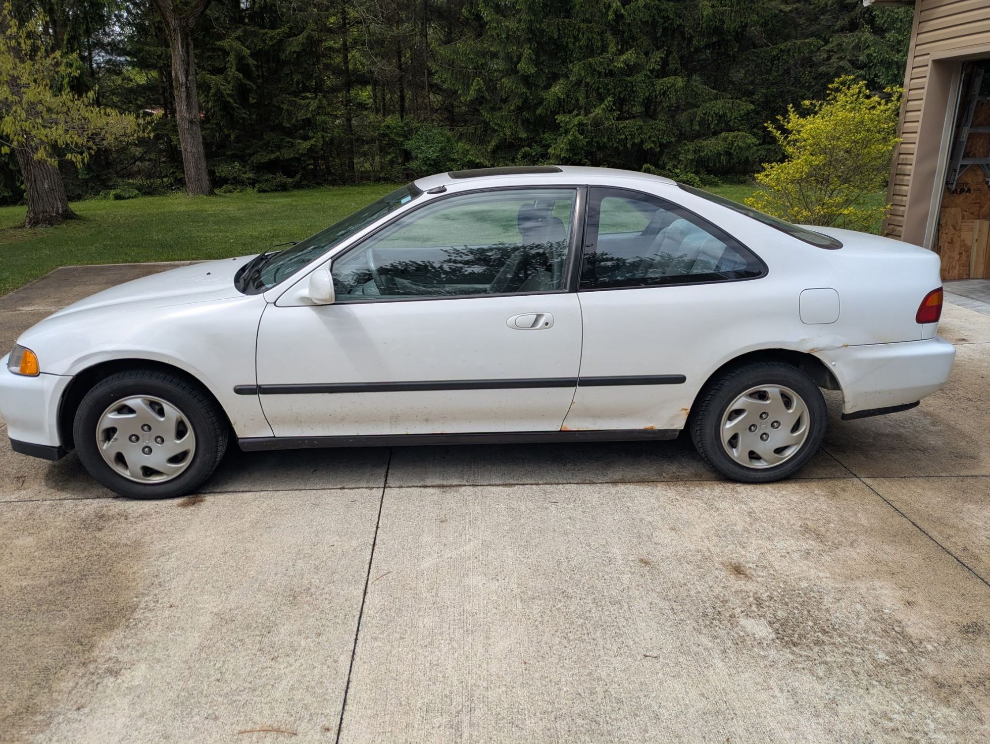 1995 Honda Civic - 1995 civic ex one owner! - Used - VIN Available soon - 112,000 Miles - 4 cyl - 2WD - Automatic - Coupe - White - Medina, OH 44256, United States