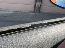 Driver side melting trim 
