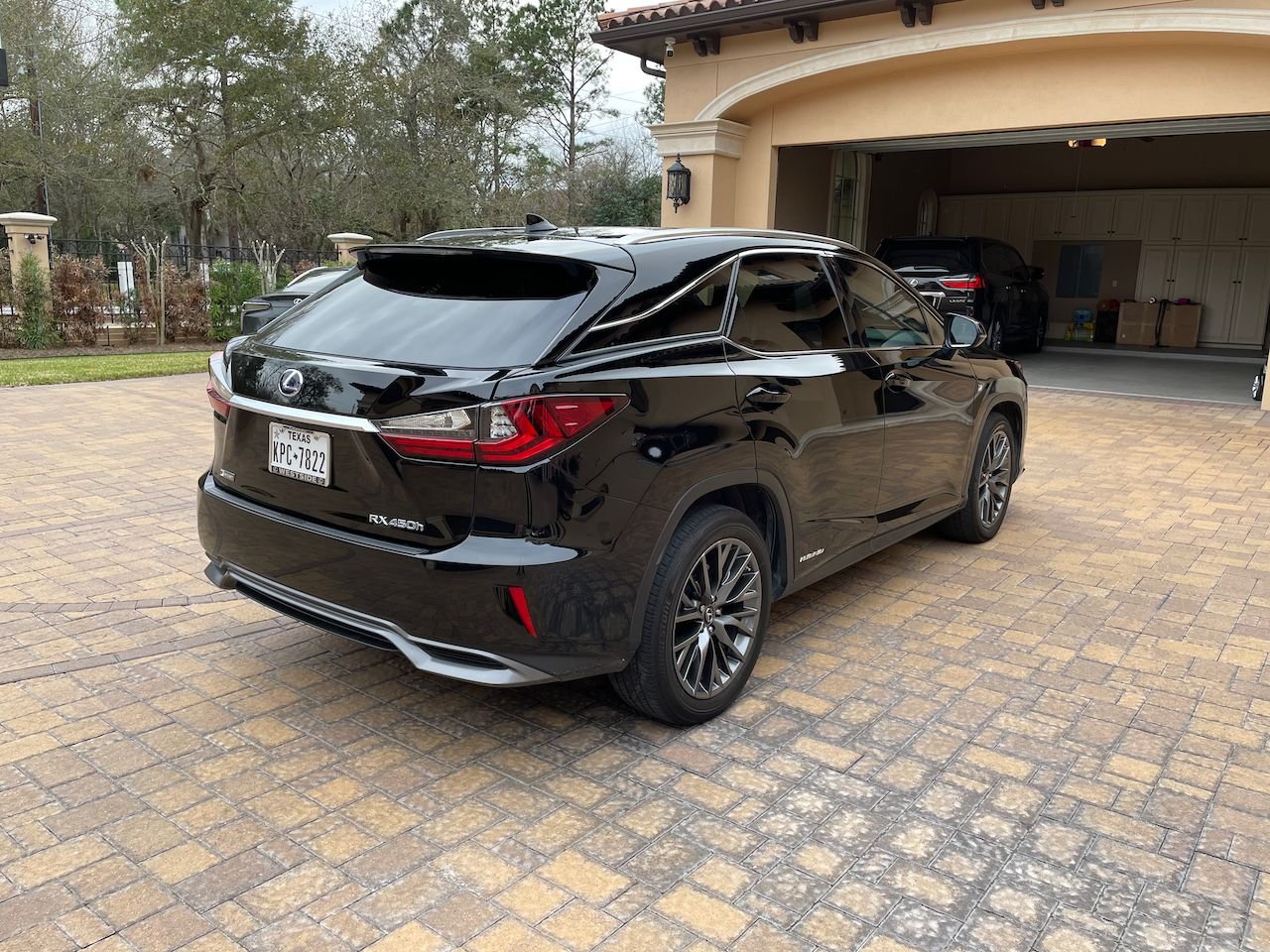 2018 Lexus RX450h - 2018 Lexus RX450h F Sport 18k miles - 44899$ OBO - Used - VIN 2T2BGMCA1JC020759 - 18,000 Miles - Houston, TX 77006, United States