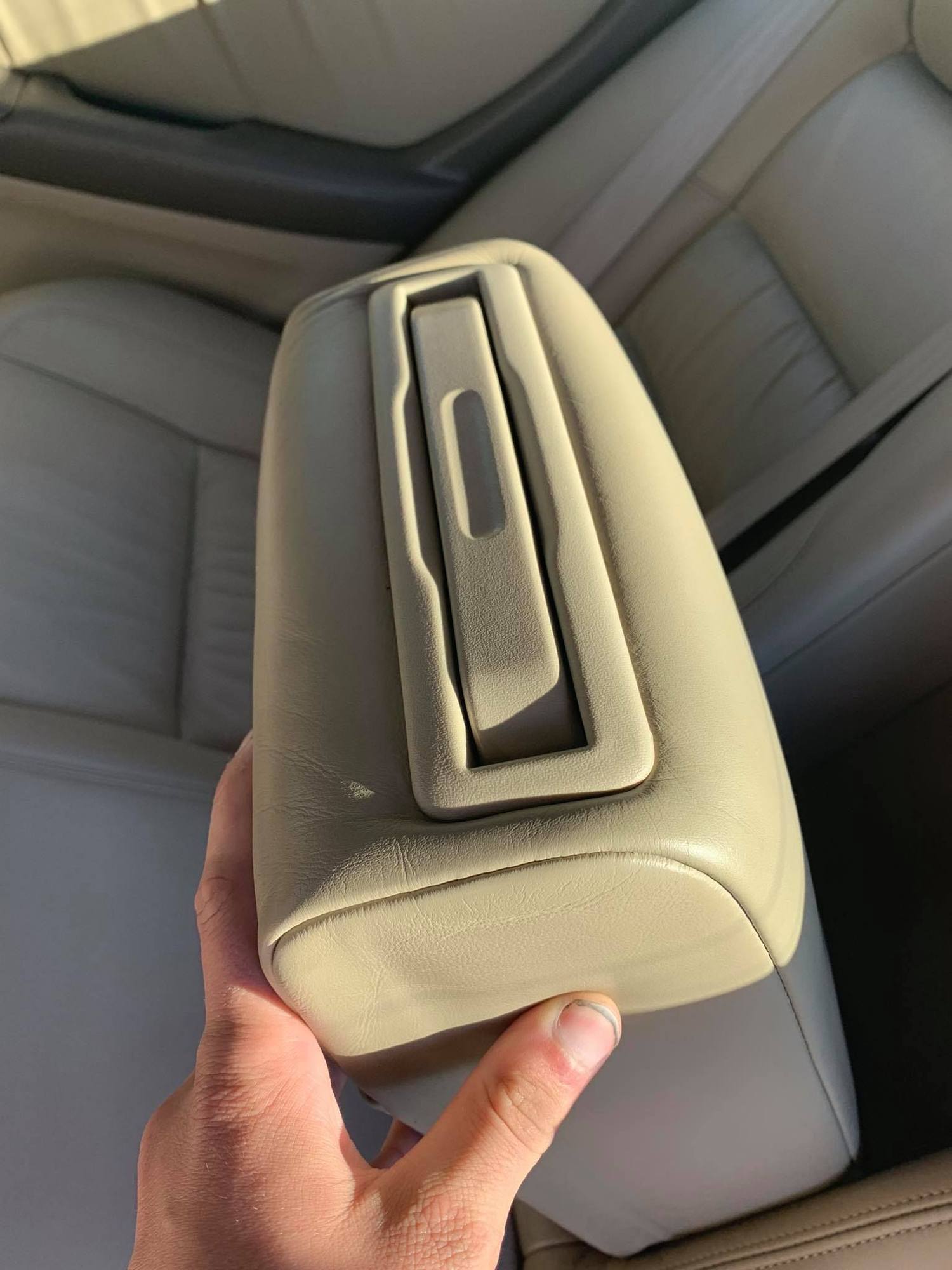 Rear armrest cup holders photo needed ClubLexus Lexus Forum Discussion