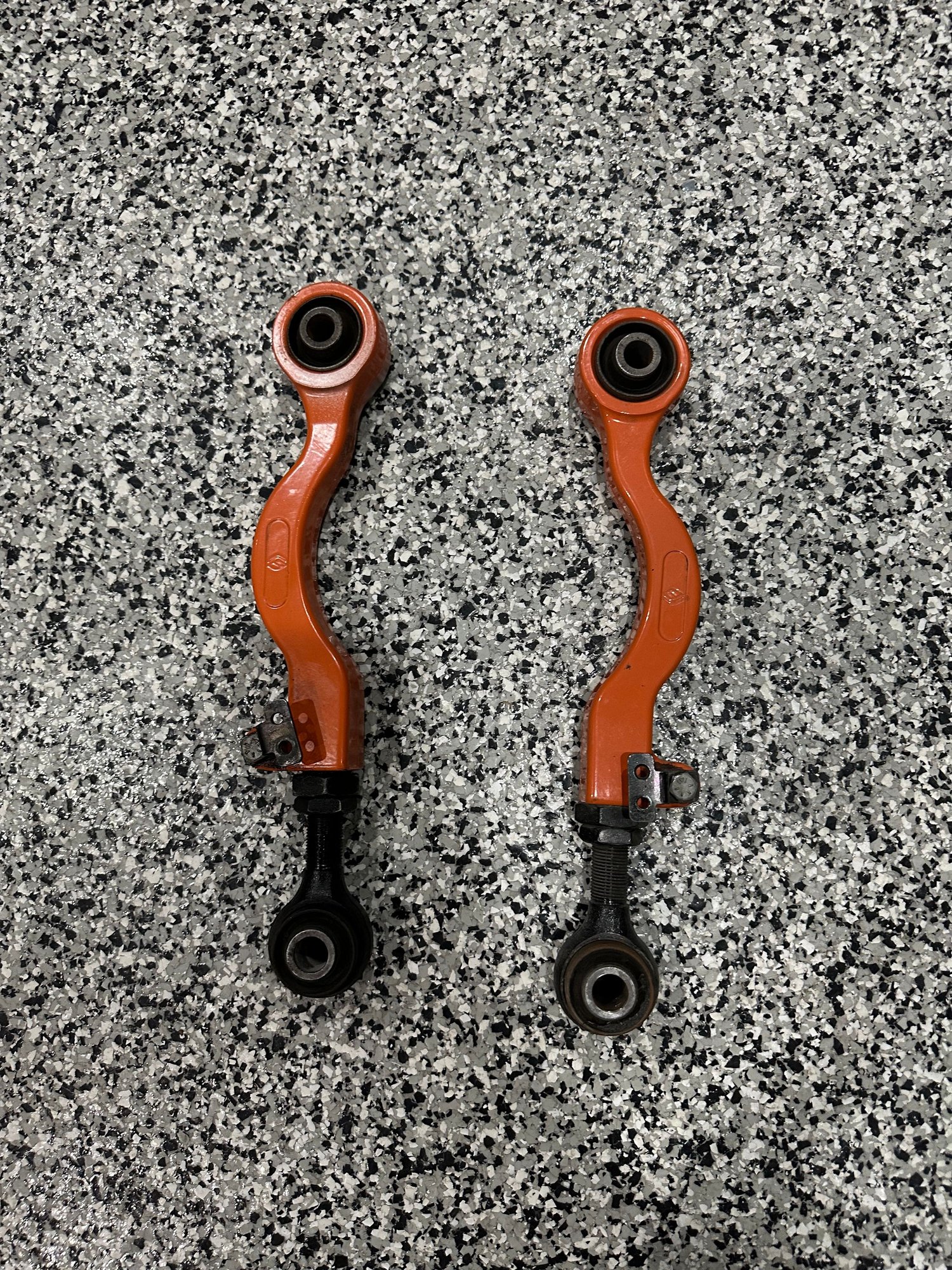 Steering/Suspension - Figs rear control arm - CAD $$ - Used - 2013 to 2018 Lexus IS - 2013 to 2018 Lexus GS - Mississauga, ON L5R4H1, Canada