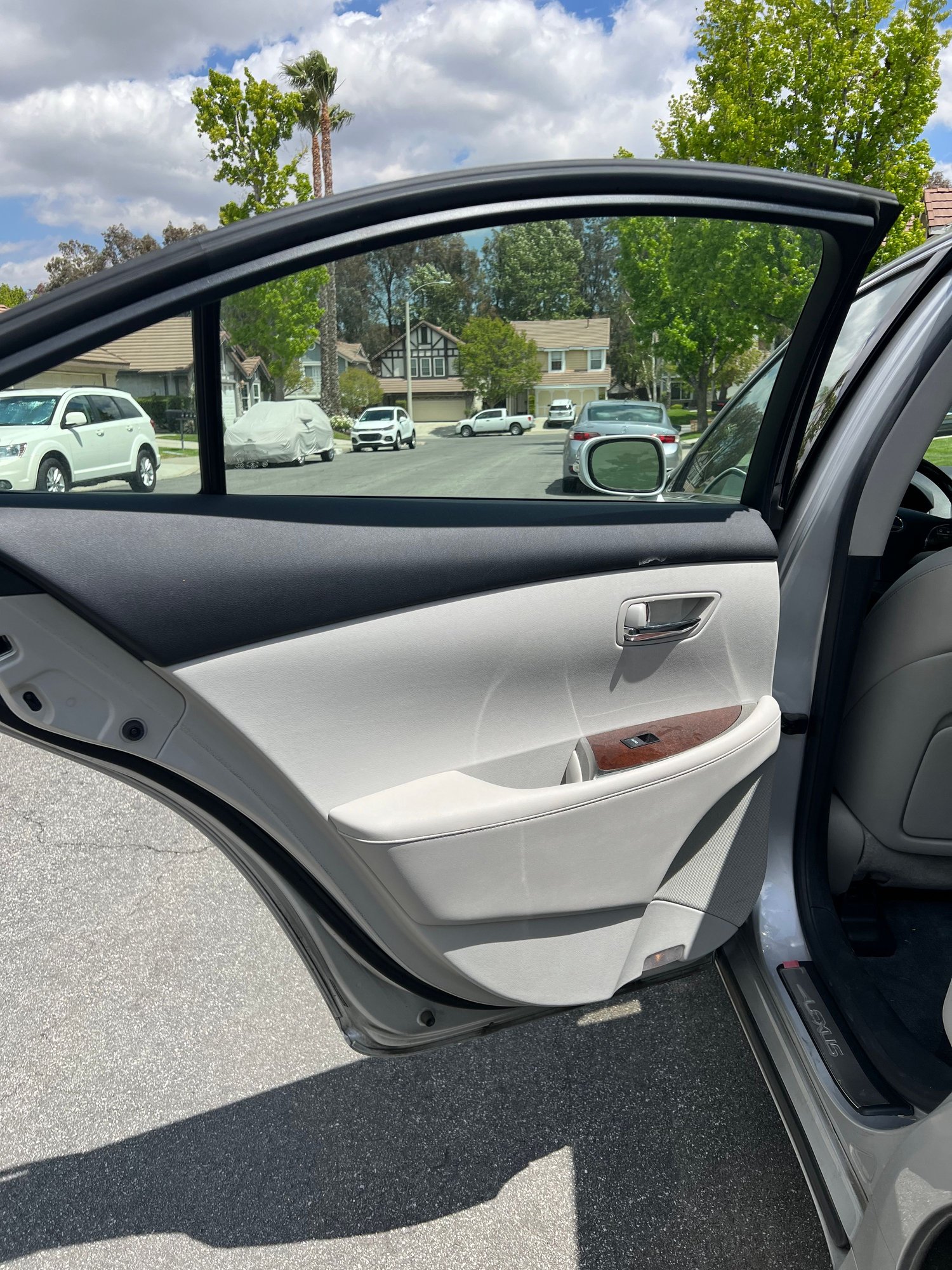 2010 Lexus ES350 - 2010 Lexus Es350 Socal - Used - VIN JTHBK1EG9A2357230 - 89,999 Miles - 6 cyl - 2WD - Automatic - Sedan - Silver - San Bernardino/santa Clarita, CA 91351, United States