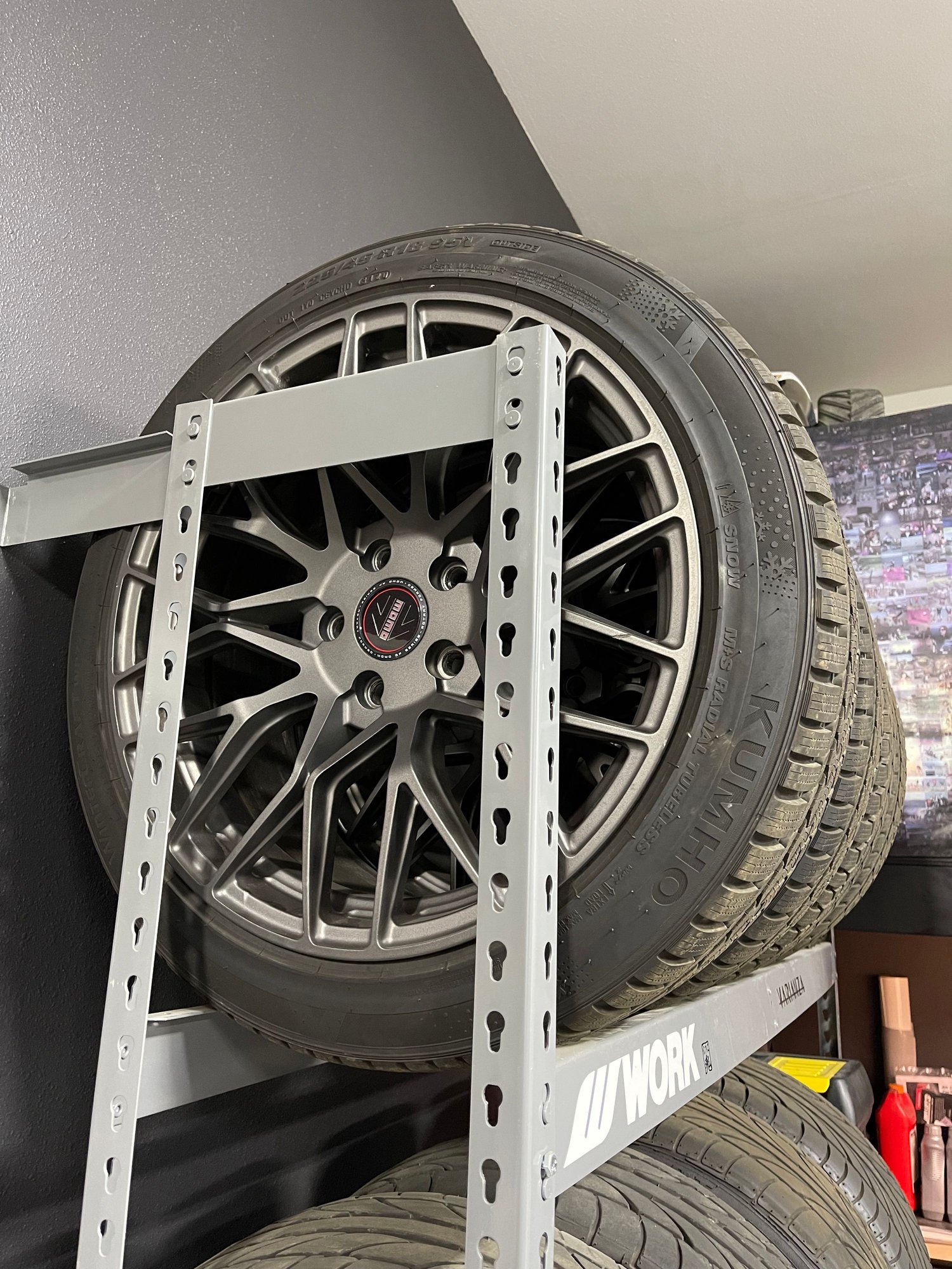 Like New 18x8.5 MOMO Catania Wheels with new Kumho Wintercraft Wp72