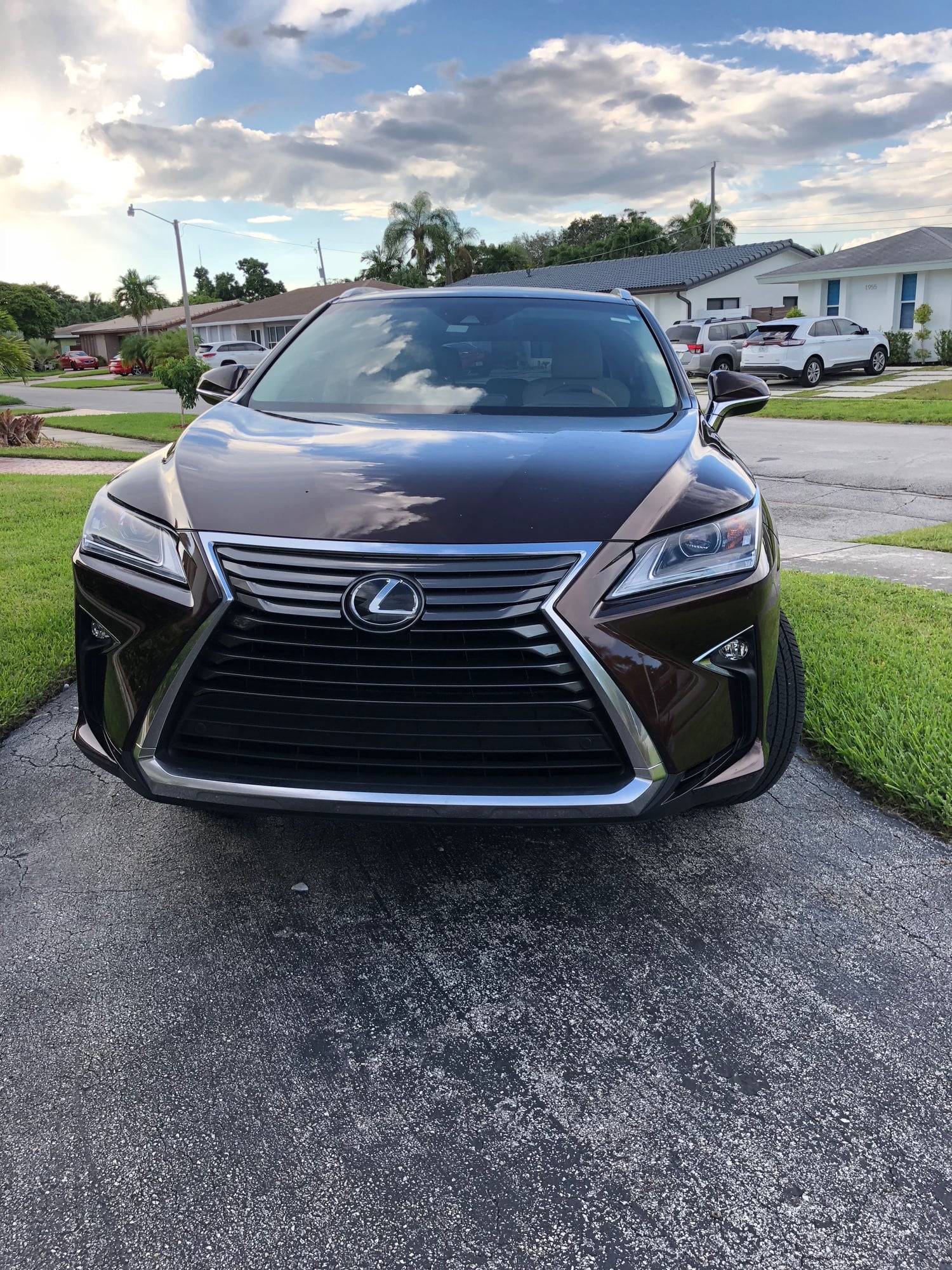 2017 Lexus RX350 - RX350 with 6000 miles.  Had it 5 months.  Perfect. - Used - VIN JTHBL5EF9E5133021 - 6,000 Miles - 6 cyl - 2WD - Automatic - SUV - Brown - Miami, FL 33179, United States