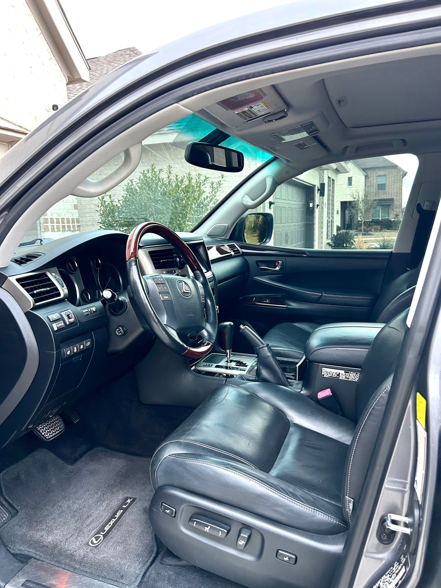 2015 Lexus LX570 - 2015 Lexus LX570 Nebula Grey Pearl - Used - VIN JTJHY7AX6F4172354 - 224,000 Miles - 8 cyl - 4WD - Automatic - SUV - Gray - Katy, TX 77494, United States