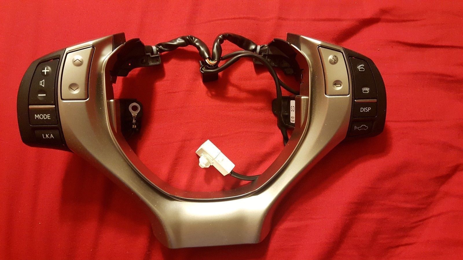 VA 20132015 lexus gs oem steering wheel trim w/ switches lka dcc