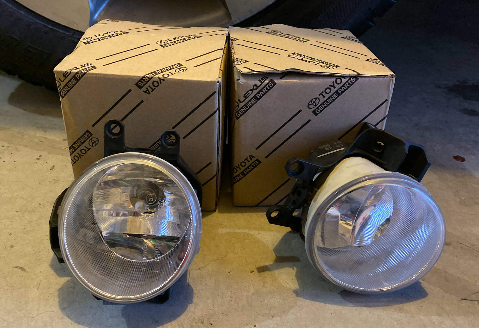 Lights - Lexus OEM Foglights - Used - 2010 to 2015 Lexus RX350 - Philadelphia, PA 19104, United States