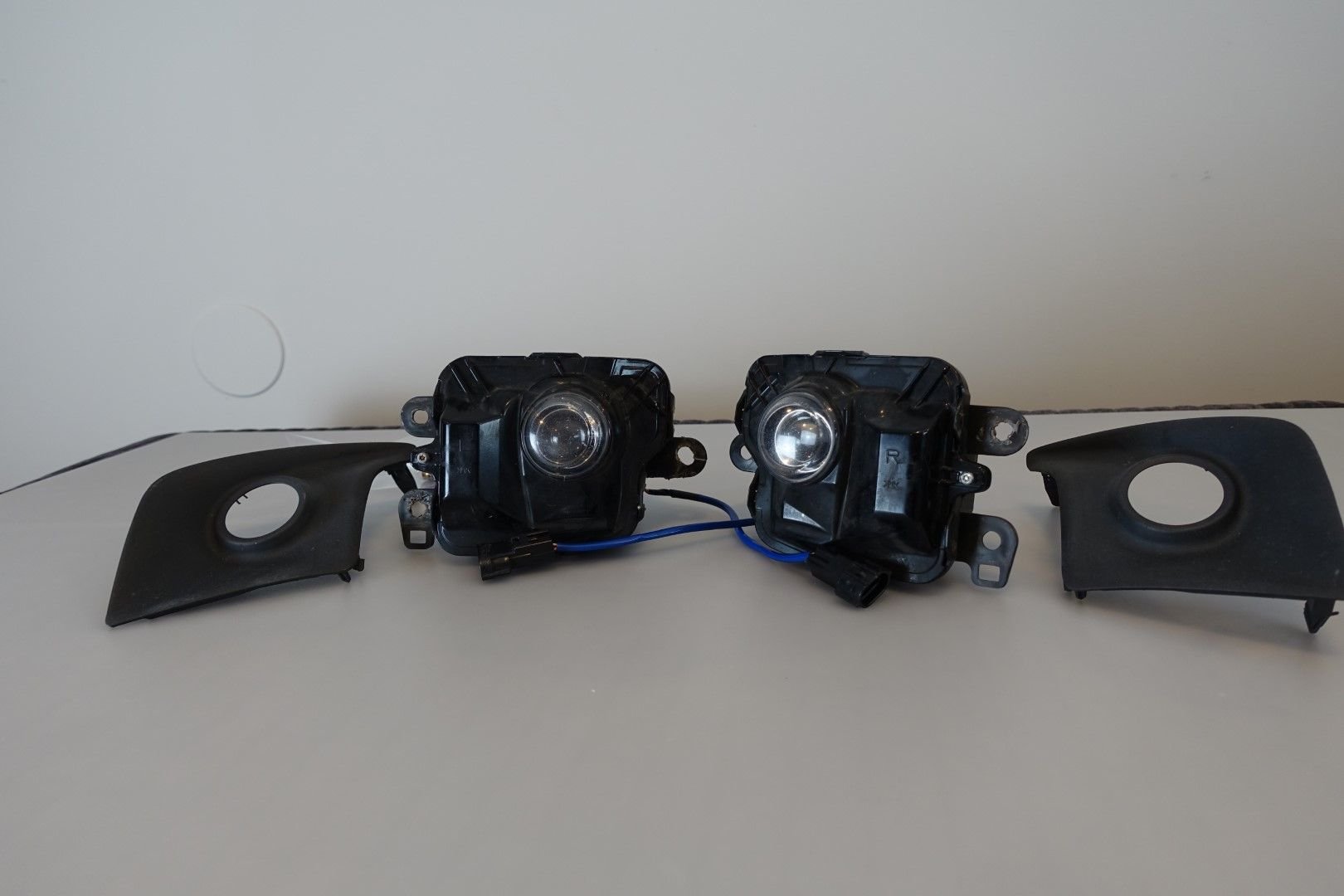 Lights - 3rd Gen IS 2014-2016 prerefresh OEM F-Sport Foglights, OEM RWD Floormats - Used - 2014 to 2021 Lexus IS - Newtown, PA 18940, United States