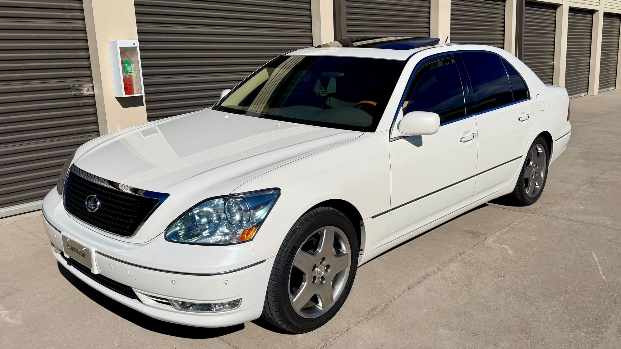 I swung by my storage unit to get a couple things- she was just shining in the warm sun.  