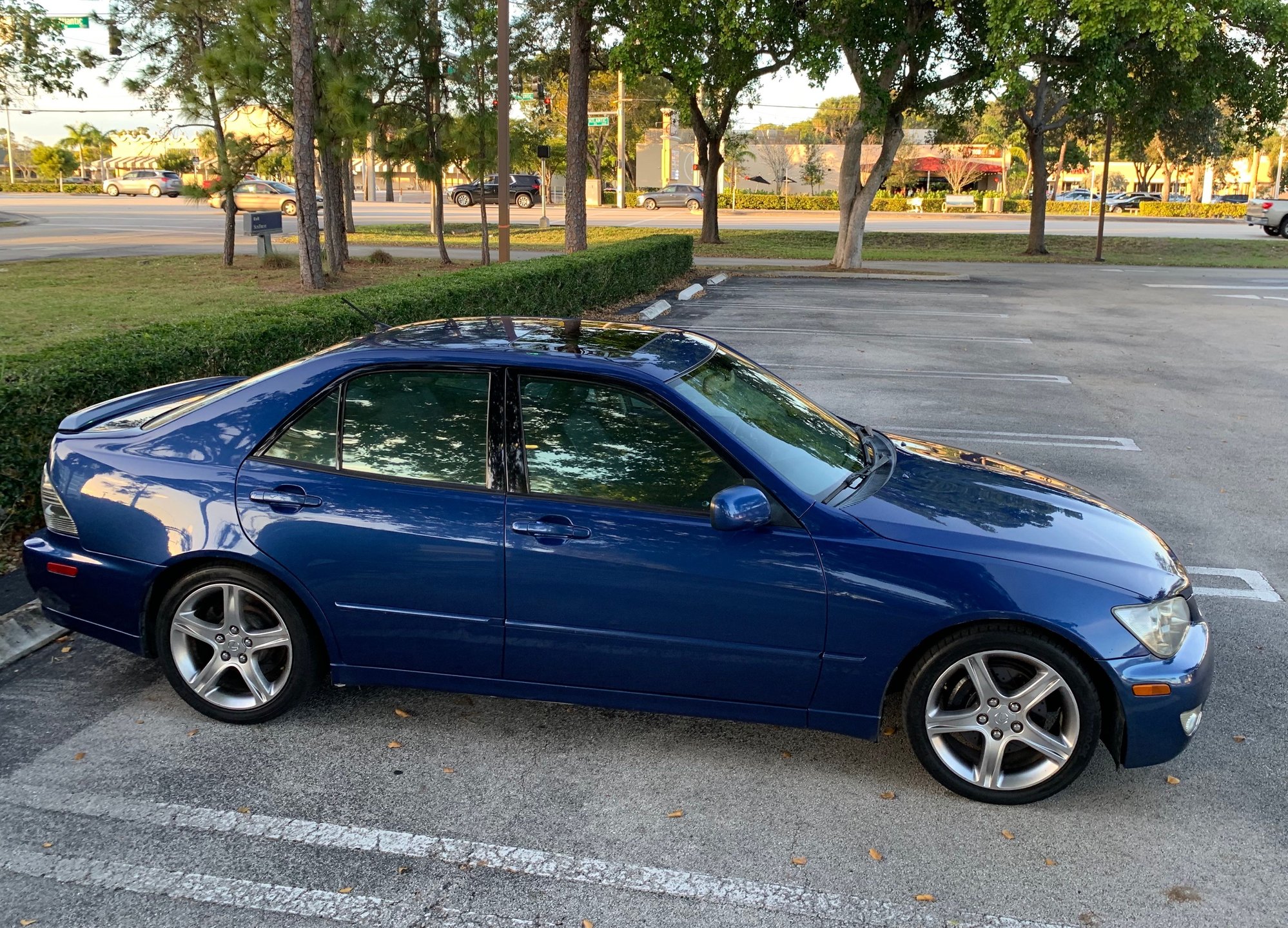 2002 Lexus IS300 - FL: 2002 Lexus IS300 Manual Transmission Intensa Blue Pearl - Used - Delray Beach, FL 33484, United States