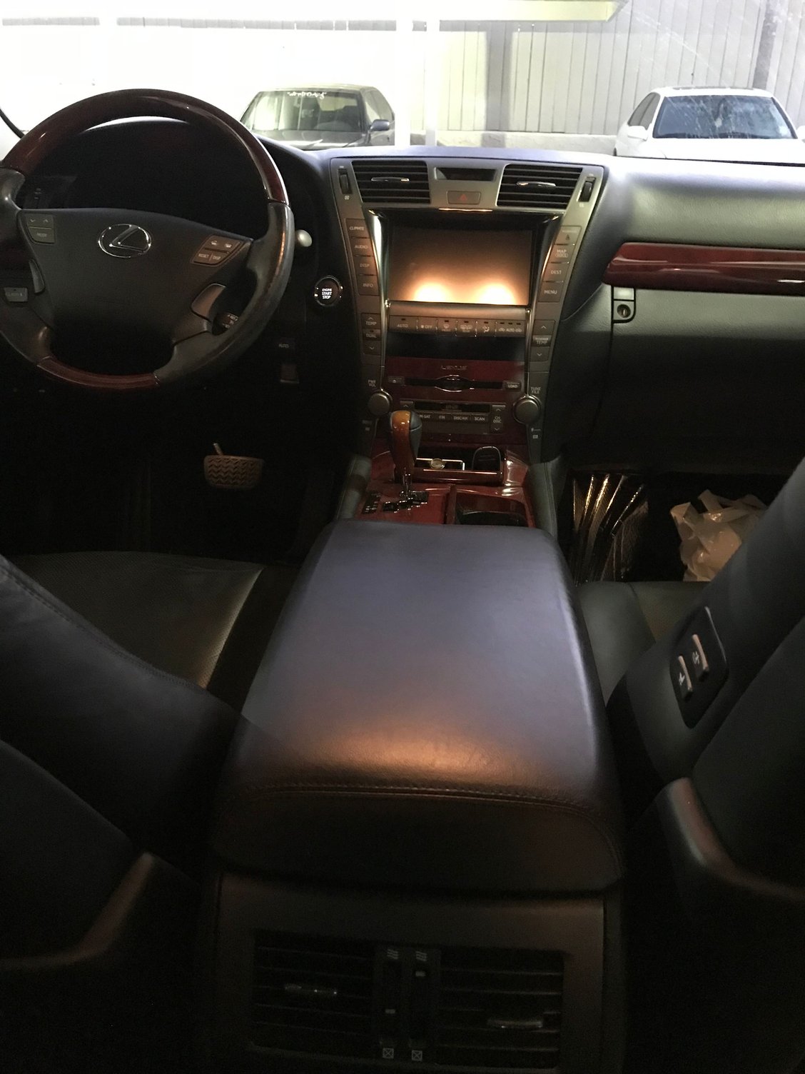 2008 Lexus LS460 - FS:Ca 2008 Lexus LS460 Clean Title - Used - VIN JTHBL46F985063839 - 111,500 Miles - 8 cyl - 2WD - Automatic - Sedan - Black - San Diego, CA 92126, United States