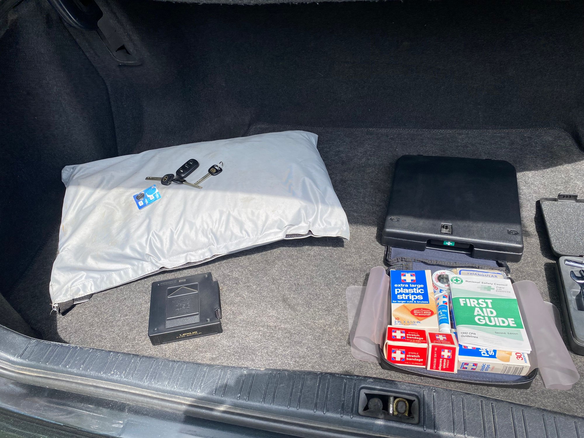 1995 Lexus LS400 - 25 year owner - classic 1995 ls400 ucf20l - Used - VIN JT8UF22E4S0019575 - 256,000 Miles - 8 cyl - 2WD - Automatic - Sedan - Other - Fairfax, VA 22124, United States