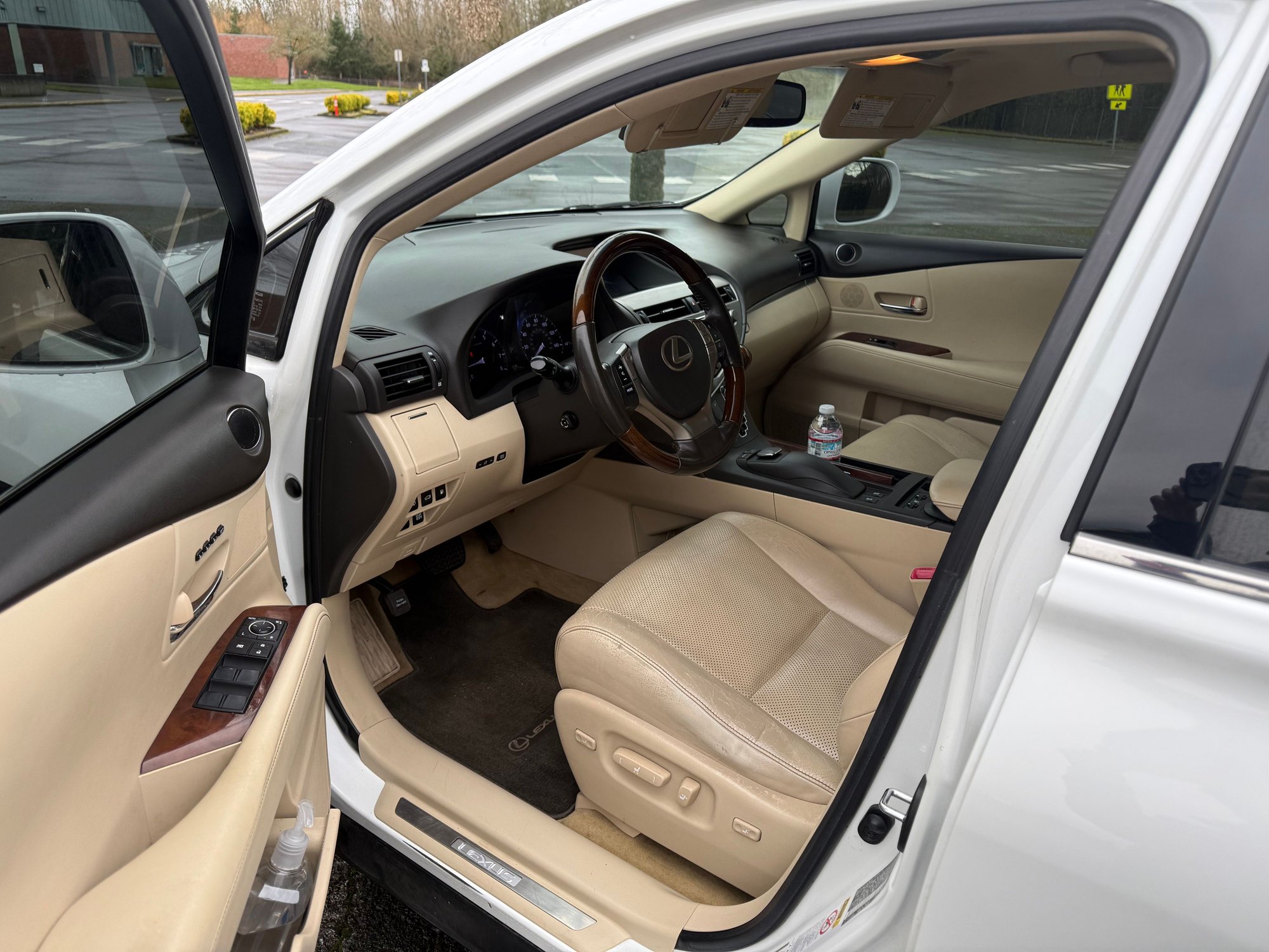2014 Lexus RX350 - 2014 Lexus RX350 Lux Pkg PCS w/ DRCC - Used - VIN JTJBK1BA5E2461816 - 158,000 Miles - 6 cyl - AWD - Automatic - SUV - White - Wilsonville, OR 97070, United States