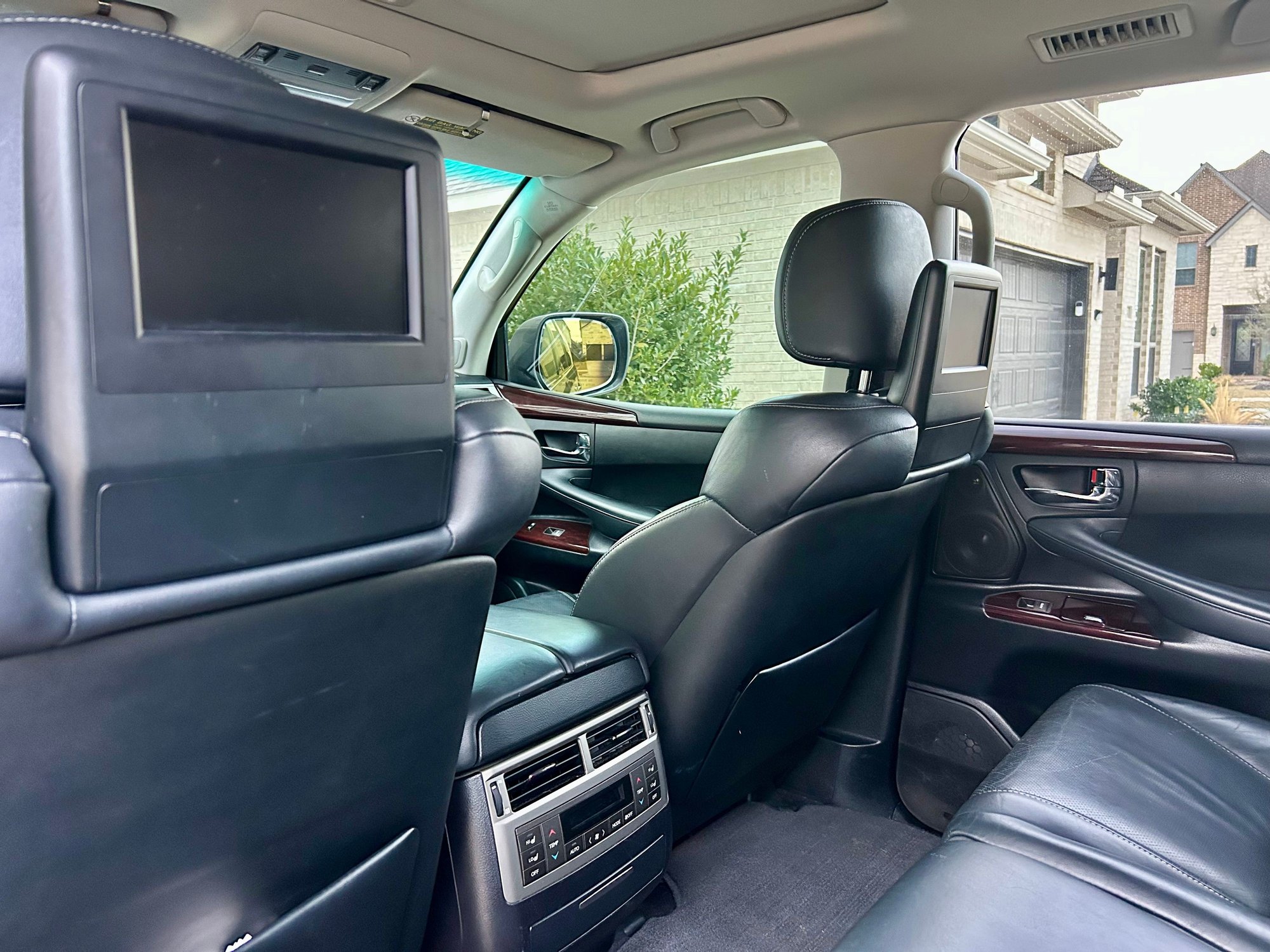 2015 Lexus LX570 - 2015 Lexus LX570 Nebula Grey Pearl - Used - VIN JTJHY7AX6F4172354 - 224,000 Miles - 8 cyl - 4WD - Automatic - SUV - Gray - Katy, TX 77494, United States