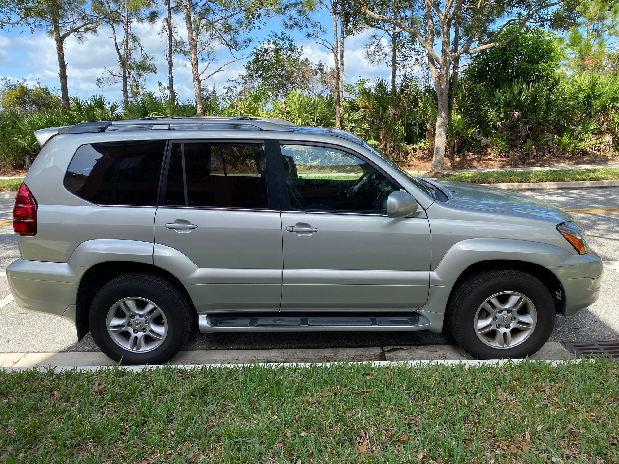 2005 Lexus GX470 - For Sale 2005 GX470 - Used - VIN JTJBT20X950080640 - 293,000 Miles - 8 cyl - 4WD - Automatic - SUV - Silver - Jupiter, FL 33458, United States