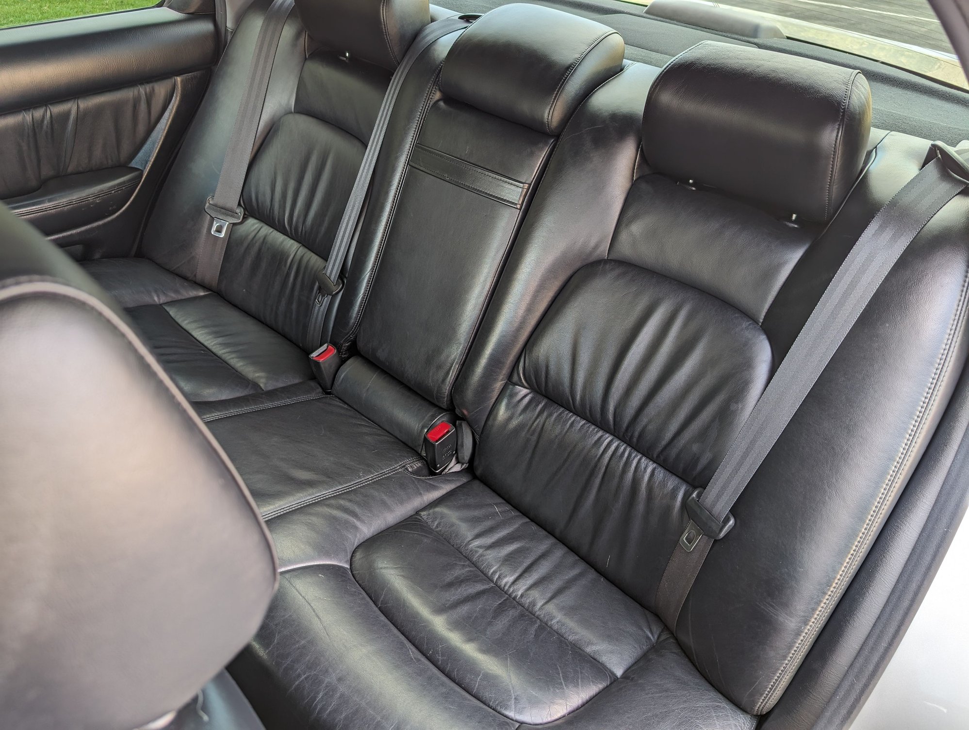 1999 Lexus LS400 - 1999 Lexus LS 400 for sale - Used - VIN JT8BH28F3X0166088 - 147,700 Miles - 8 cyl - 2WD - Automatic - Sedan - Silver - Northbrook, IL 60062, United States