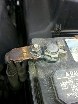 Seeking a Toyota P.N. or vendor for these "stacked" postive battery cable  lugs...