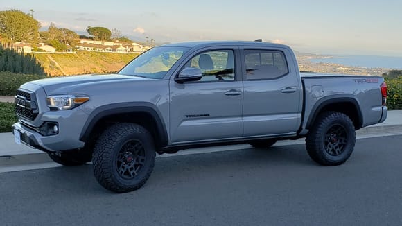 2019 TRD OR 4x4 that I traded for my Raptor