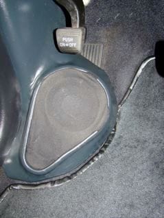 2004 RX 330

Driver side kick panel.  Lexus carpet mats were cut and edged.