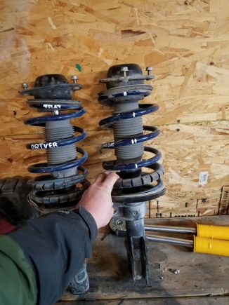 I first marked the springs because I want to get everything back together the way it was without confusion.