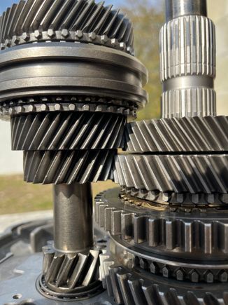 Are those gears supposed to sit more equal when assembling? 