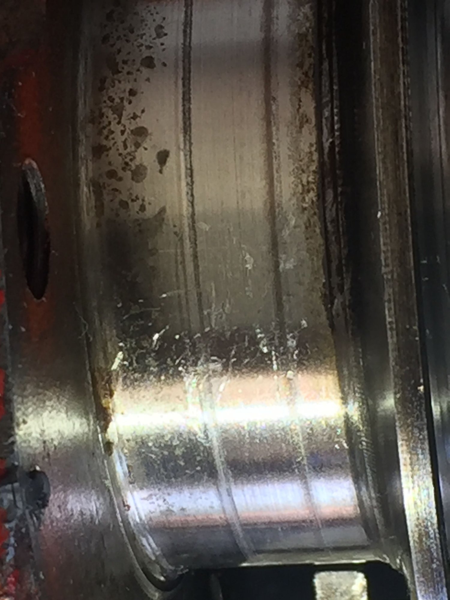 Scratches on crankshaft, leak in rear main seal CorvetteForum