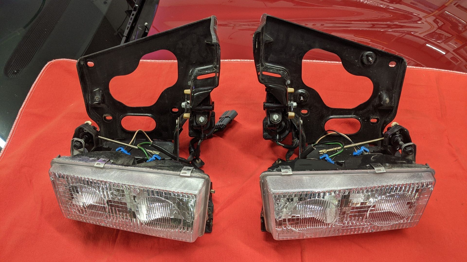 FS (For Sale) Left Side Complete Headlight Assembly CorvetteForum