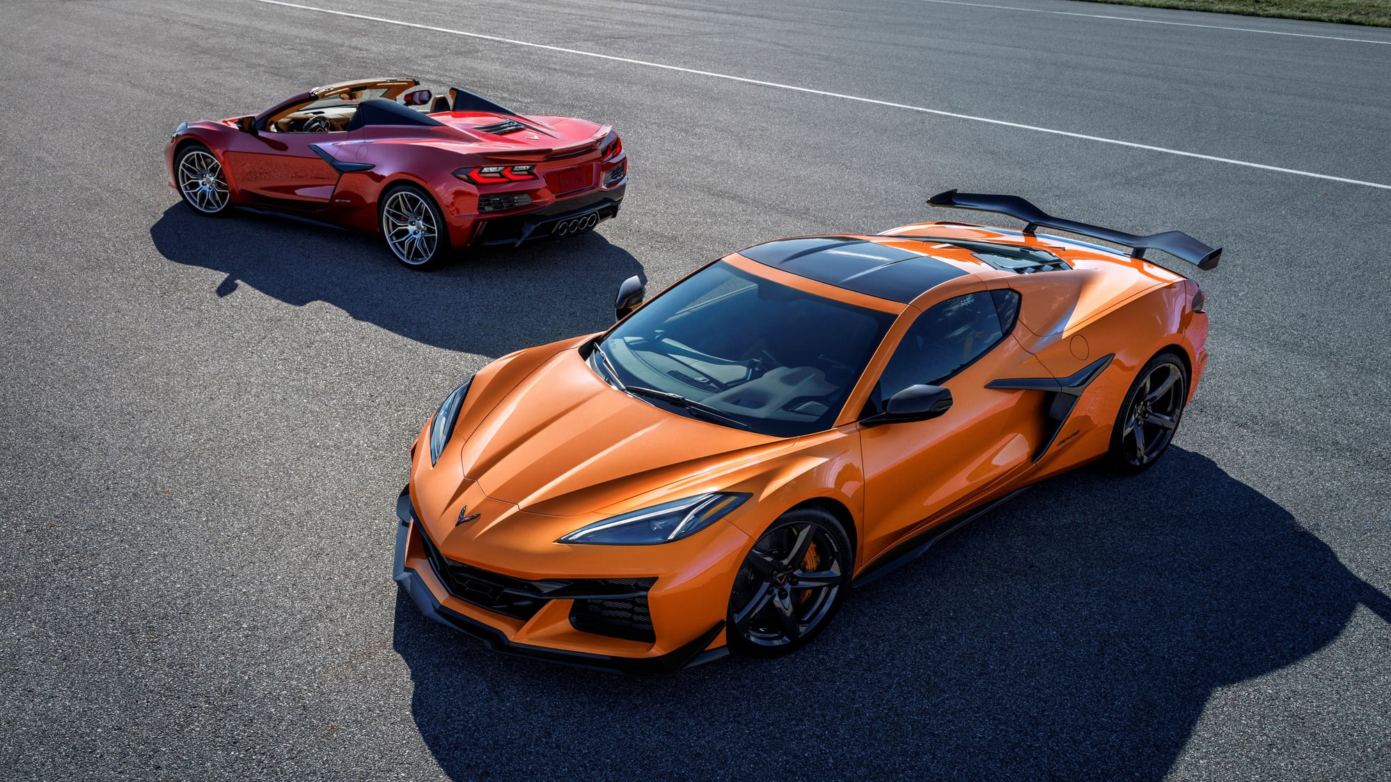 Here's How the C8 Stingray and Z06 Match Up CorvetteForum Chevrolet