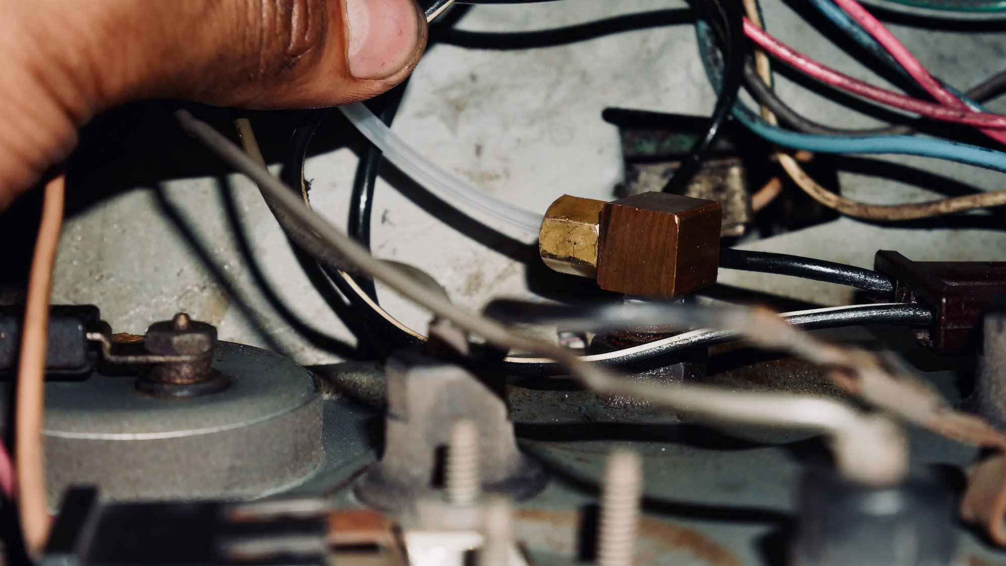 Broken Oil Pressure Gauge Line CorvetteForum Chevrolet Corvette