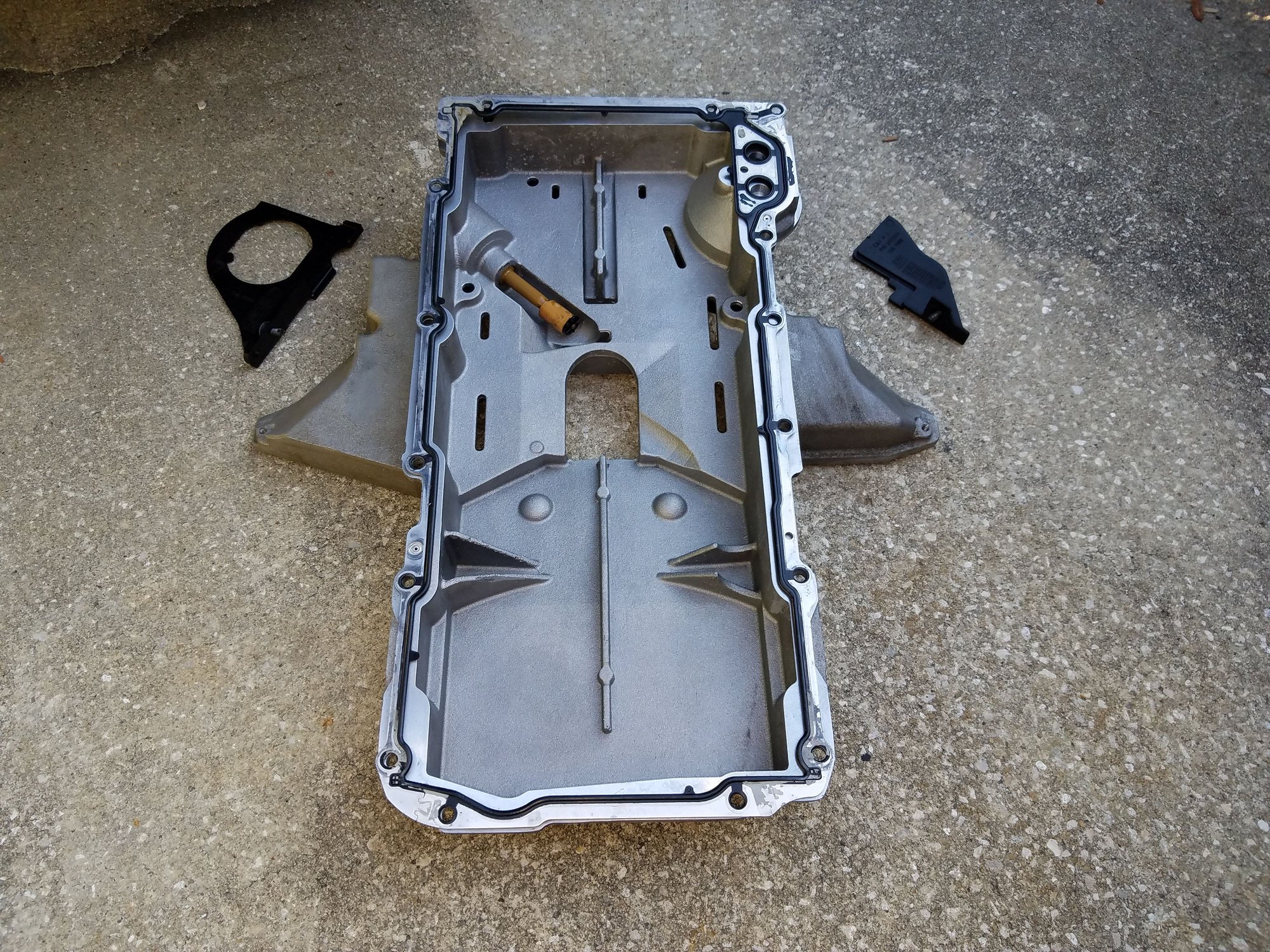 FS (For Sale) C5 2 piece bat wing upper oil pan CorvetteForum