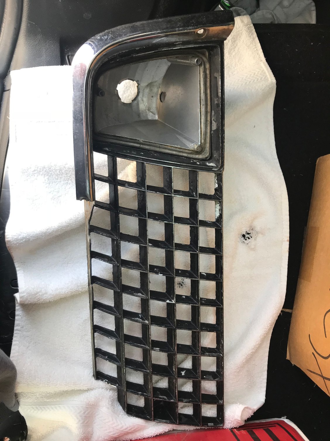 FS (For Sale) Front grills (damaged) CorvetteForum Chevrolet